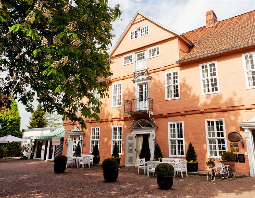 Althoff Hotel Fuerstenhof Celle Exterior foto The former post house