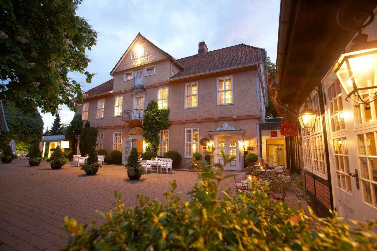 Althoff Hotel Fuerstenhof Celle Exterior foto The former railway station